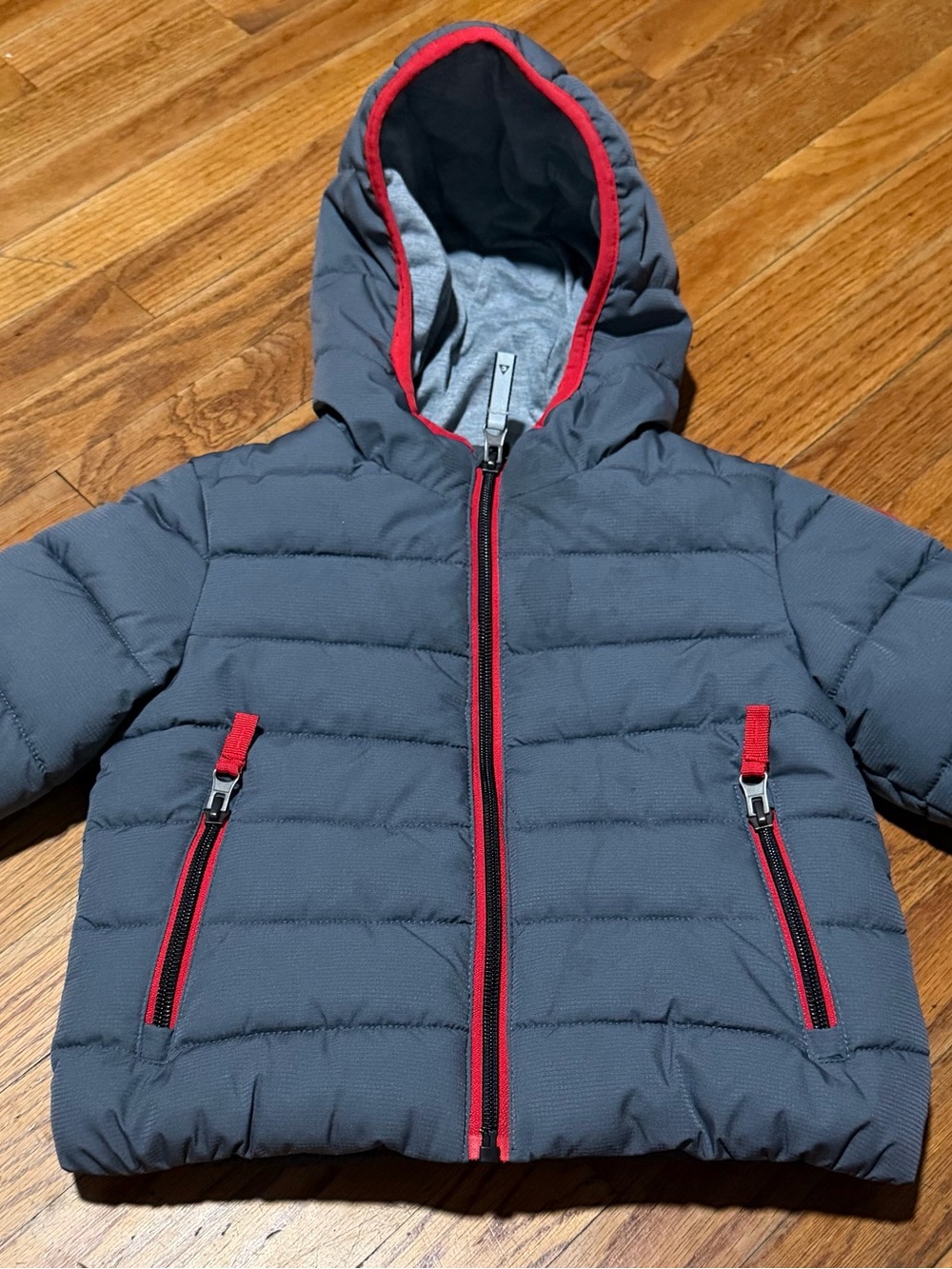 Gerry Weber Kids Hooded Puffer Jacket in Gray with Red Trim